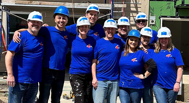 Hillsboro mortgage Banner employees volunteering at a Habitat event