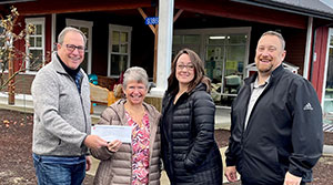 Banner Bank presents donation to food bank in Sedro-Woolley,WA