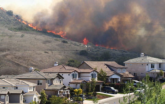 Wildfire moving towards homes in Southern California